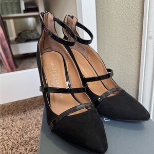 black close-toed heels